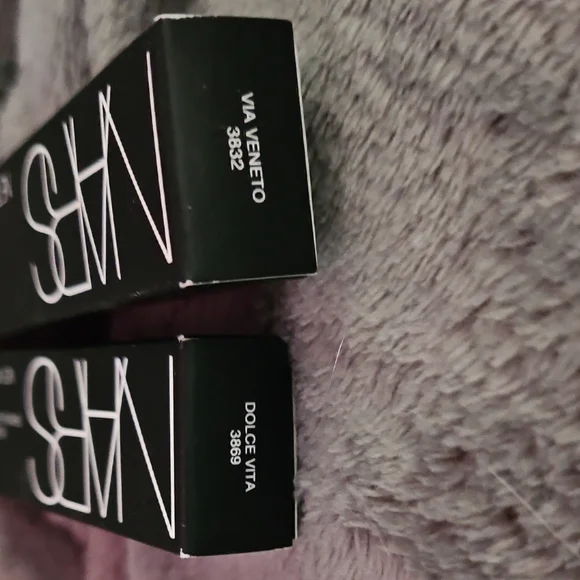 NARS Velvet Matte Dolce Vita Lip Pencil And Via Veneto Eyeliner - Picture 2 of 3